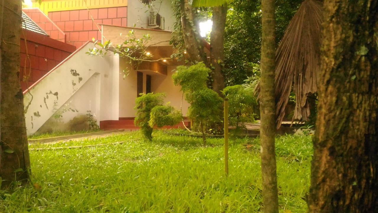 Marari Beach Pearl Homestay Марарикулам Екстериор снимка
